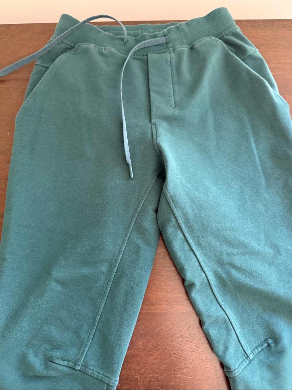 Teal Green lululemon Drawstring joggers in size XS